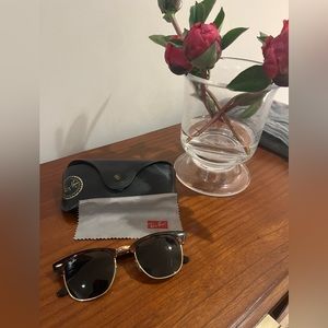 Tortoise Shell and Gold Ray-Ban Wayfarer Sunglasses with Case and Clothe